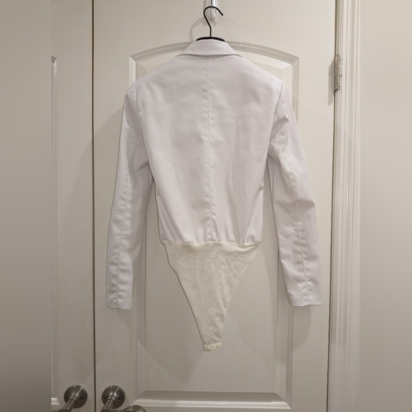 9. NWT PINKO FAUX LEATHER BLAZER BODYSUIT - Picture 7 of 8